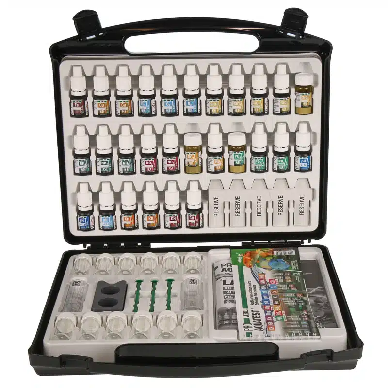 JBL Wassertest-Koffer, Mit 14 Tests und Zubehör, Für Süßwasser-Aquarien und Leitungswasser, ProAquaTest Lab 2